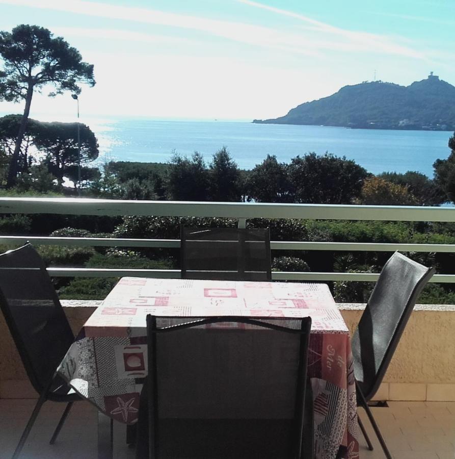 Appartement Vue Mer Piscines Parking Les Coraux Agay Plage Saint-Raphaël 外观 照片