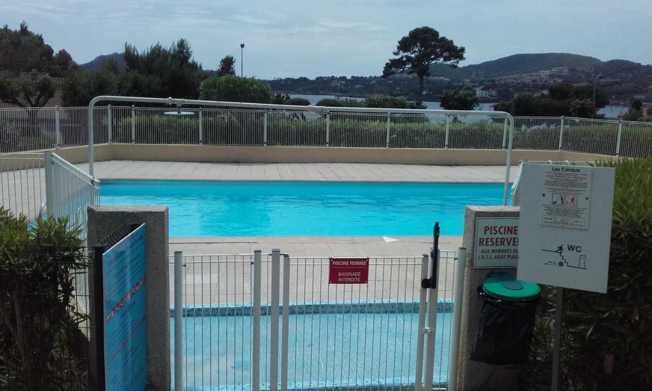 Appartement Vue Mer Piscines Parking Les Coraux Agay Plage Saint-Raphaël 外观 照片